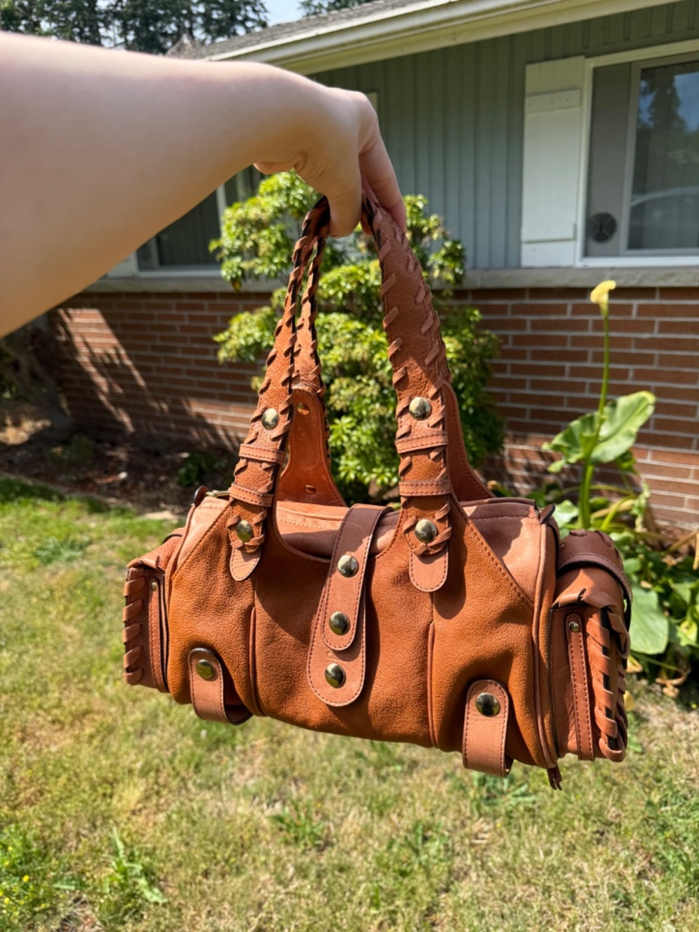 Chloe Silverado Shoulder Bag Medium in Chestnut Brown - Picture 3 of 7